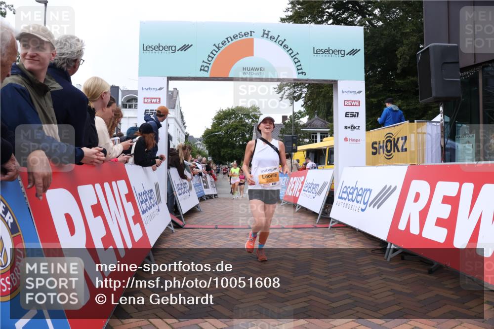 30.08.2026 - Blankeneser Heldenlauf Lena Gebhardt http://msf.ph/oto/10051608 30.08.2026 12:00:55 Ziel 2020, 2026, 2181, 2856 meine-sportfotos.de