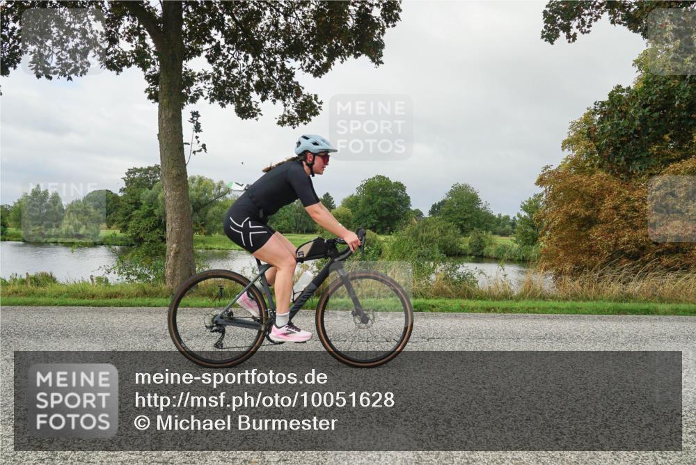 30.08.2026 - Elbe Triathlon Hamburg Michael Burmester http://msf.ph/oto/10051628 30.08.2026 09:58:13 Radfahren 403, 404, 429, 585, 590, 785, 897 meine-sportfotos.de