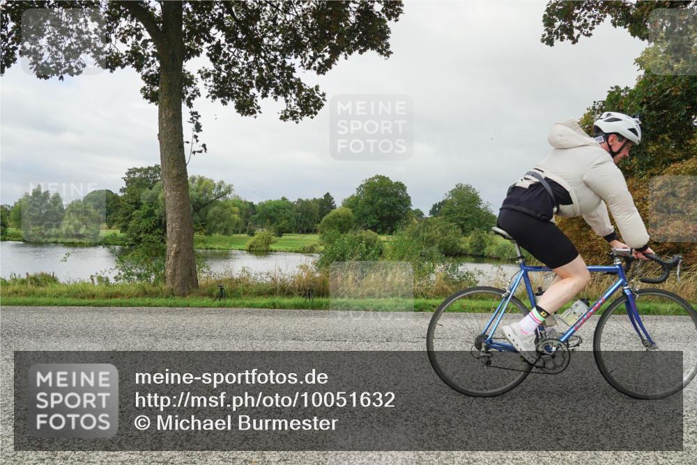 30.08.2026 - Elbe Triathlon Hamburg Michael Burmester http://msf.ph/oto/10051632 30.08.2026 09:58:16 Radfahren 404, 429, 585, 590, 603, 701, 722, 897 meine-sportfotos.de