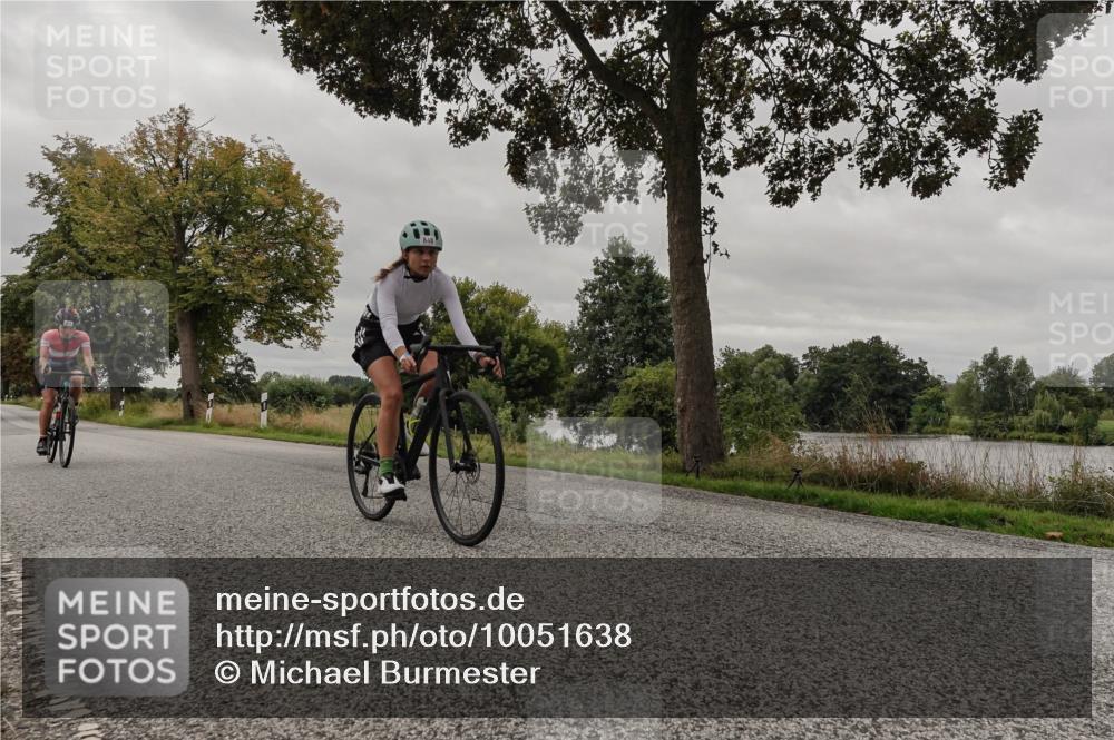 30.08.2026 - Elbe Triathlon Hamburg Michael Burmester http://msf.ph/oto/10051638 30.08.2026 10:19:26 Radfahren 572, 848, 948, 975 meine-sportfotos.de