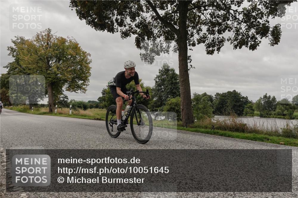 30.08.2026 - Elbe Triathlon Hamburg Michael Burmester http://msf.ph/oto/10051645 30.08.2026 10:19:31 Radfahren 572, 893 meine-sportfotos.de