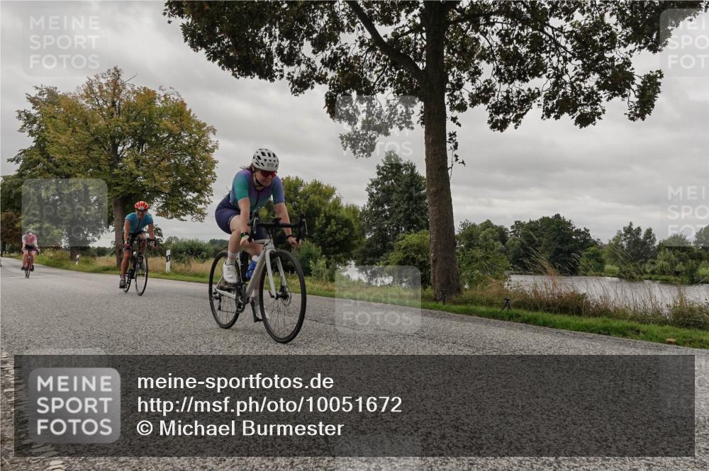 30.08.2026 - Elbe Triathlon Hamburg Michael Burmester http://msf.ph/oto/10051672 30.08.2026 10:20:24 Radfahren 857, 862, 873, 915, 978 meine-sportfotos.de