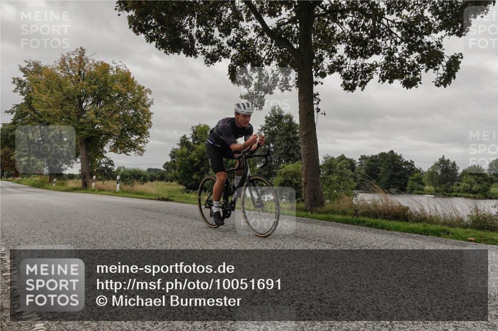 30.08.2026 - Elbe Triathlon Hamburg Michael Burmester http://msf.ph/oto/10051691 30.08.2026 10:20:36 Radfahren 659, 798, 942 meine-sportfotos.de