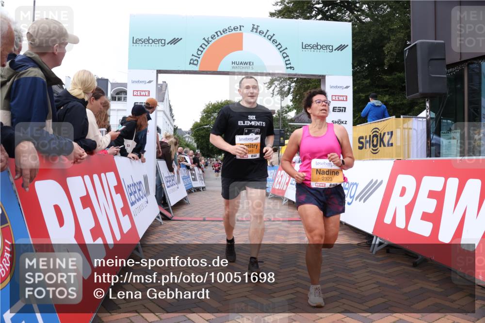 30.08.2026 - Blankeneser Heldenlauf Lena Gebhardt http://msf.ph/oto/10051698 30.08.2026 12:01:02 Ziel 2020, 2323, 2349, 2856 meine-sportfotos.de