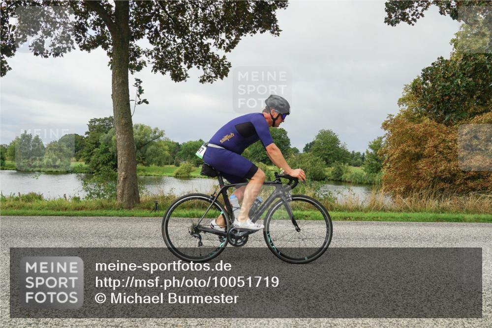 30.08.2026 - Elbe Triathlon Hamburg Michael Burmester http://msf.ph/oto/10051719 30.08.2026 09:59:11 Radfahren 472, 491, 495, 579, 580, 647, 802, 934 meine-sportfotos.de