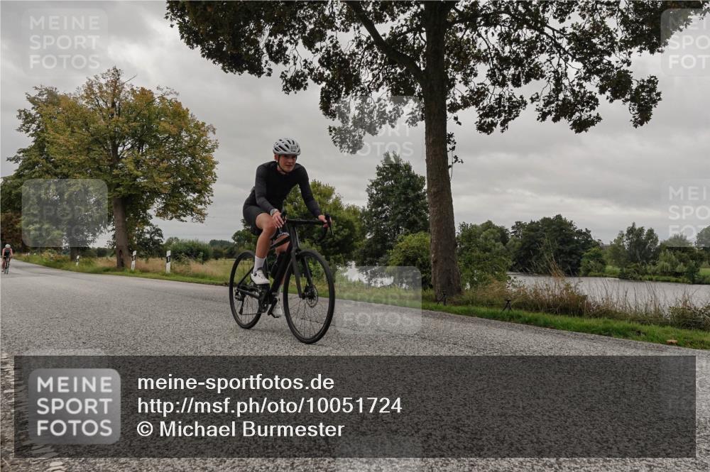 30.08.2026 - Elbe Triathlon Hamburg Michael Burmester http://msf.ph/oto/10051724 30.08.2026 10:21:17 Radfahren 553, 694, 805, 821 meine-sportfotos.de