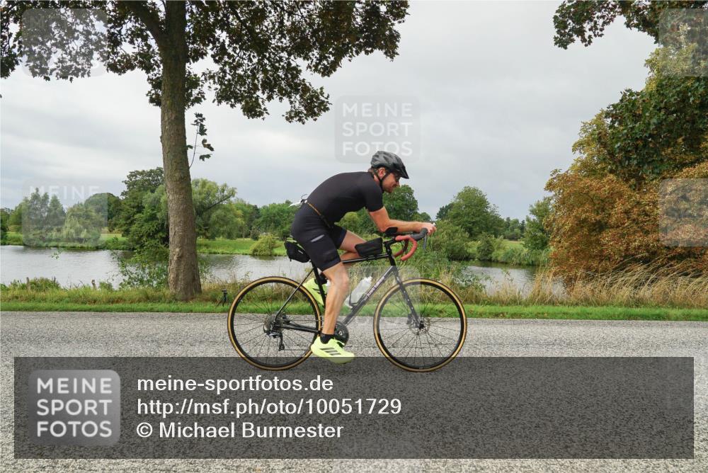 30.08.2026 - Elbe Triathlon Hamburg Michael Burmester http://msf.ph/oto/10051729 30.08.2026 09:59:20 Radfahren 452, 667, 750, 918 meine-sportfotos.de
