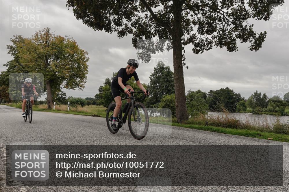 30.08.2026 - Elbe Triathlon Hamburg Michael Burmester http://msf.ph/oto/10051772 30.08.2026 10:22:34 Radfahren 791, 903, 977 meine-sportfotos.de