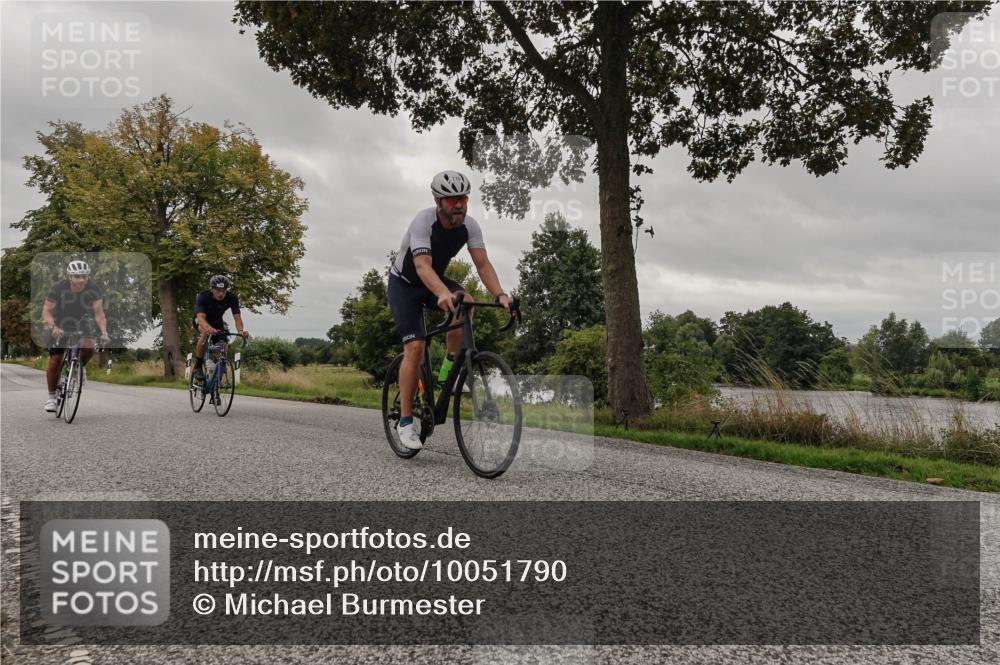 30.08.2026 - Elbe Triathlon Hamburg Michael Burmester http://msf.ph/oto/10051790 30.08.2026 10:22:57 Radfahren 715, 721, 794, 796, 968 meine-sportfotos.de