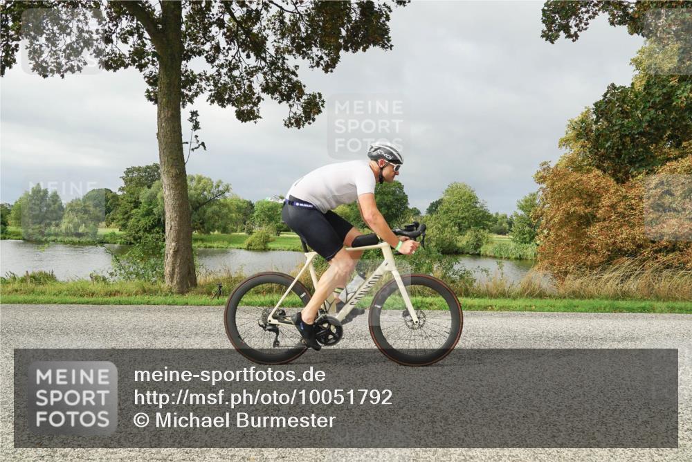 30.08.2026 - Elbe Triathlon Hamburg Michael Burmester http://msf.ph/oto/10051792 30.08.2026 10:00:19 Radfahren 489 meine-sportfotos.de