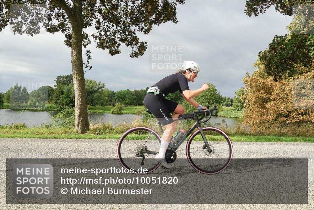 30.08.2026 - Elbe Triathlon Hamburg Michael Burmester http://msf.ph/oto/10051820 30.08.2026 10:01:00 Radfahren 548, 636, 699, 705, 826 meine-sportfotos.de
