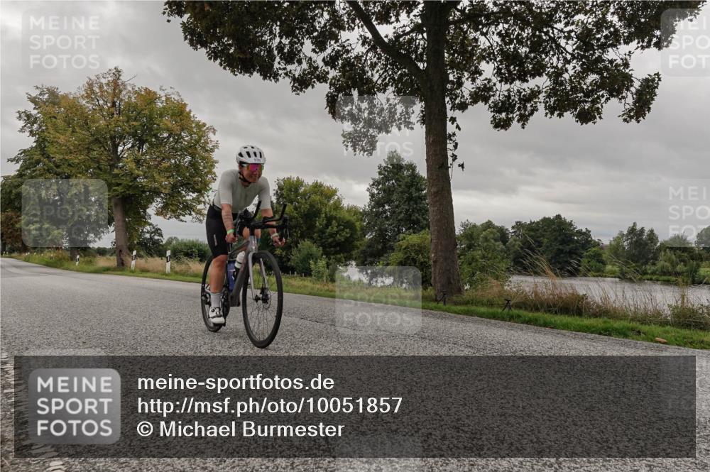 30.08.2026 - Elbe Triathlon Hamburg Michael Burmester http://msf.ph/oto/10051857 30.08.2026 10:24:17 Radfahren 936 meine-sportfotos.de