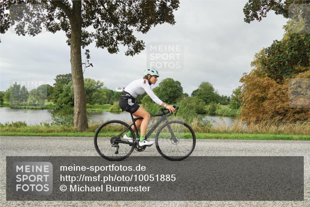 30.08.2026 - Elbe Triathlon Hamburg Michael Burmester http://msf.ph/oto/10051885 30.08.2026 10:01:57 Radfahren 827, 848 meine-sportfotos.de