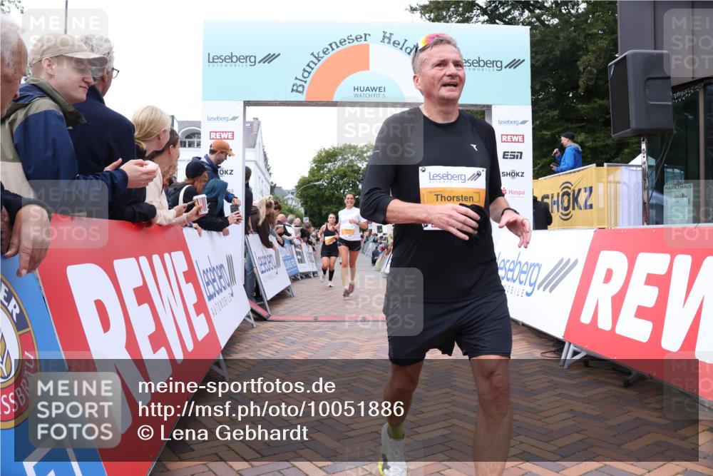 30.08.2026 - Blankeneser Heldenlauf Lena Gebhardt http://msf.ph/oto/10051886 30.08.2026 12:01:17 Ziel 2145, 2146, 2286, 2660, 2765, 2830, 2917, 2937 meine-sportfotos.de
