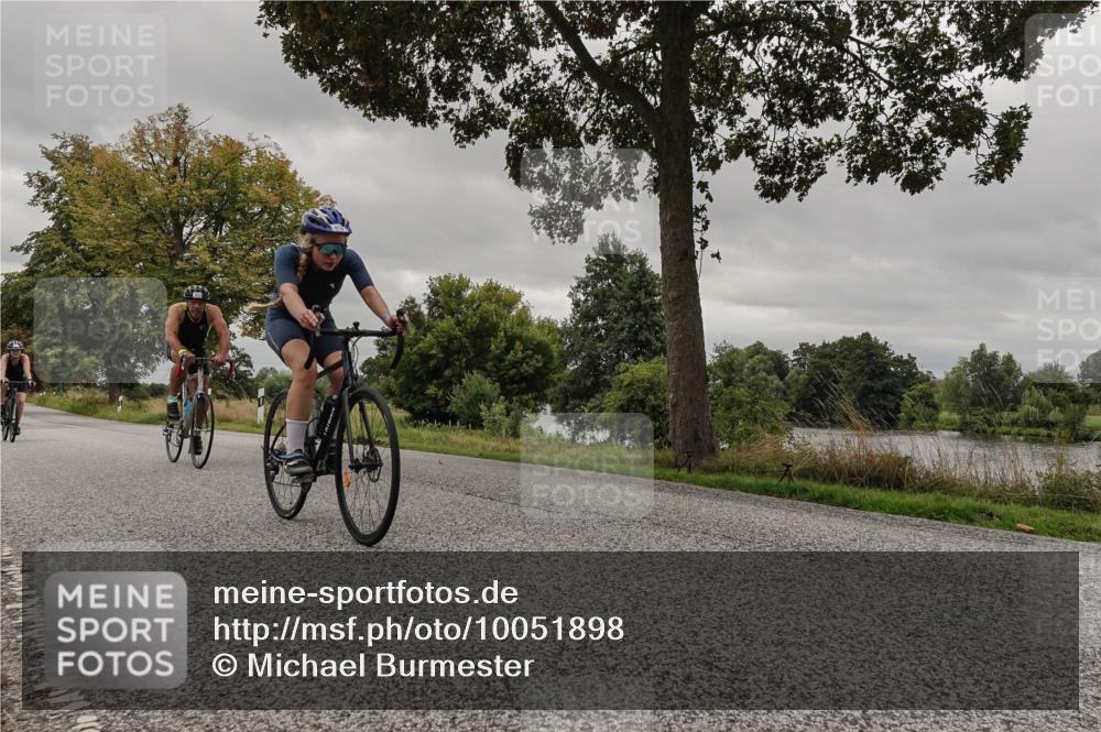 30.08.2026 - Elbe Triathlon Hamburg Michael Burmester http://msf.ph/oto/10051898 30.08.2026 10:25:13 Radfahren 587, 693, 763, 800, 812, 894 meine-sportfotos.de