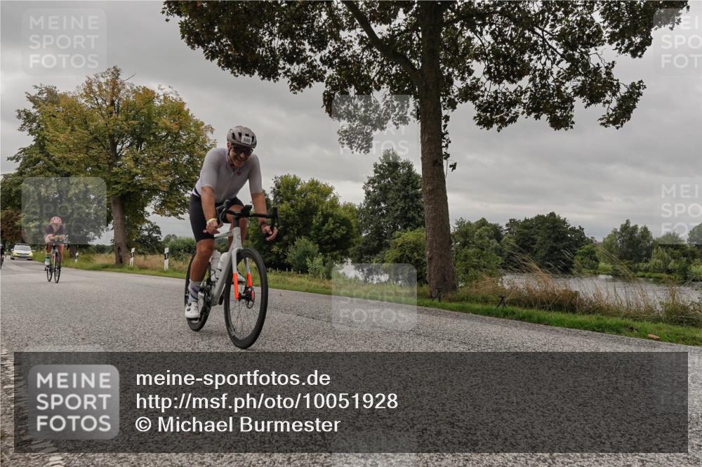 30.08.2026 - Elbe Triathlon Hamburg Michael Burmester http://msf.ph/oto/10051928 30.08.2026 10:25:51 Radfahren 686, 929, 937 meine-sportfotos.de