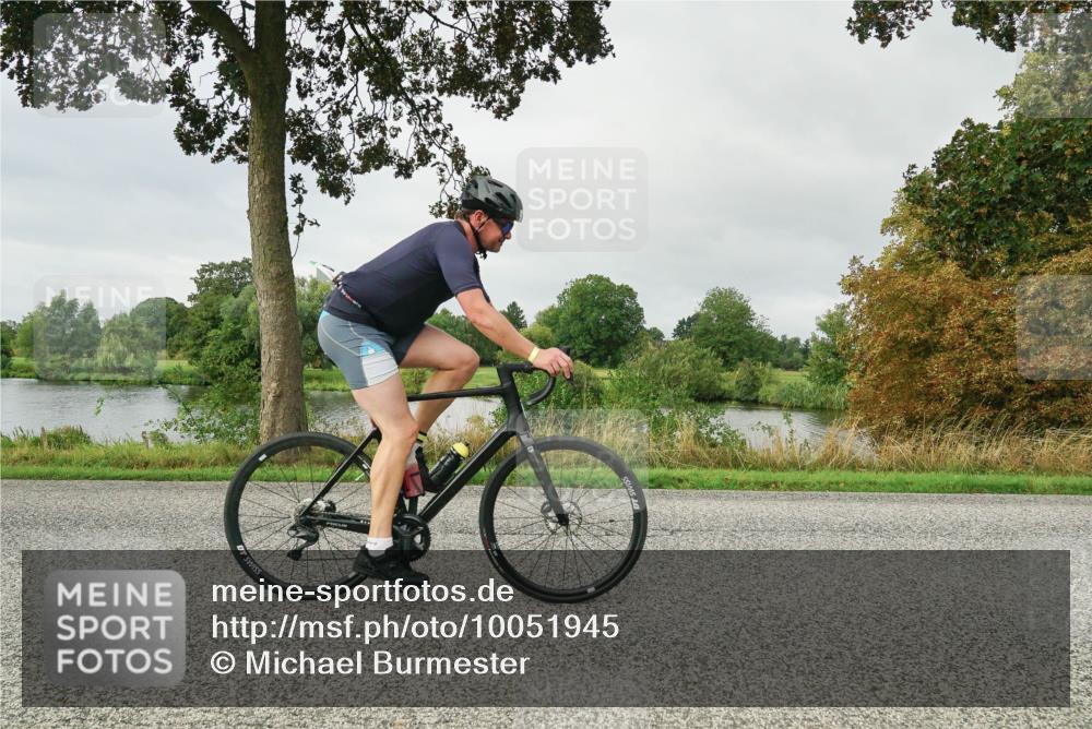 30.08.2026 - Elbe Triathlon Hamburg Michael Burmester http://msf.ph/oto/10051945 30.08.2026 10:02:51 Radfahren 493, 598, 639, 662, 670, 674, 862, 870 meine-sportfotos.de