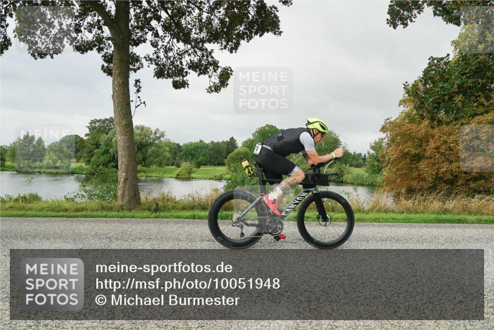 30.08.2026 - Elbe Triathlon Hamburg Michael Burmester http://msf.ph/oto/10051948 30.08.2026 10:02:53 Radfahren 493, 598, 639, 670, 674, 862, 870, 978 meine-sportfotos.de