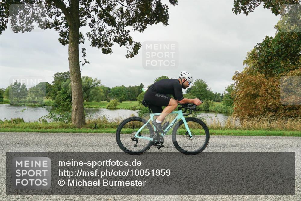 30.08.2026 - Elbe Triathlon Hamburg Michael Burmester http://msf.ph/oto/10051959 30.08.2026 10:02:57 Radfahren 460, 493, 582, 598, 639, 862, 870, 942, 978, 1894 meine-sportfotos.de