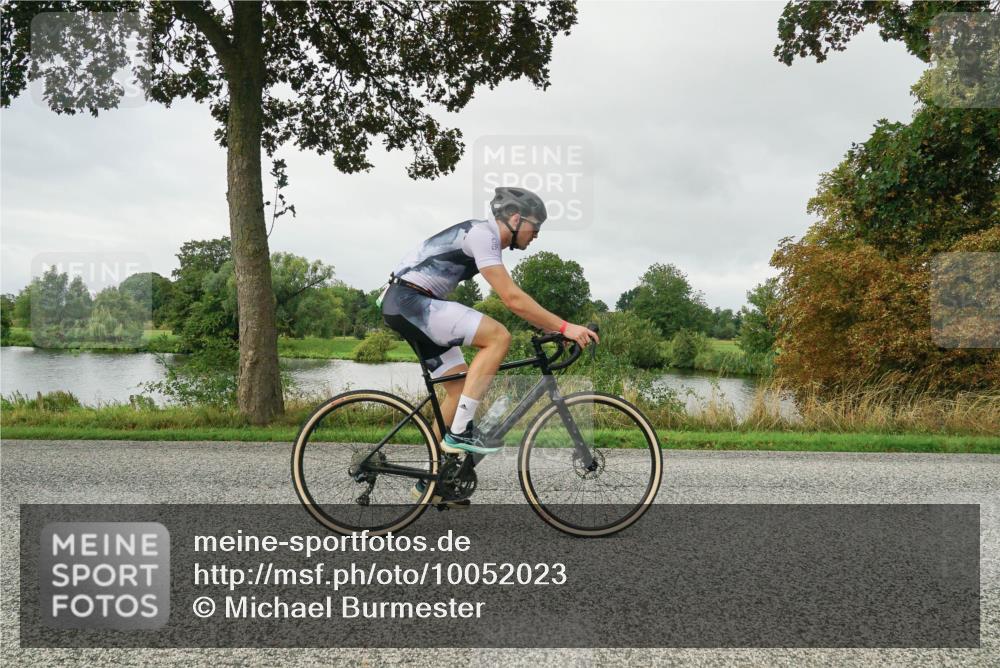 30.08.2026 - Elbe Triathlon Hamburg Michael Burmester http://msf.ph/oto/10052023 30.08.2026 10:04:01 Radfahren 521, 847, 953 meine-sportfotos.de