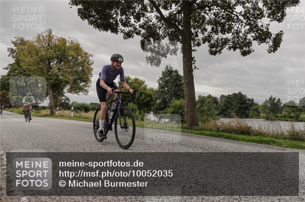 30.08.2026 - Elbe Triathlon Hamburg Michael Burmester http://msf.ph/oto/10052035 30.08.2026 10:27:56 Radfahren 855, 920, 950, 969, 1045 meine-sportfotos.de