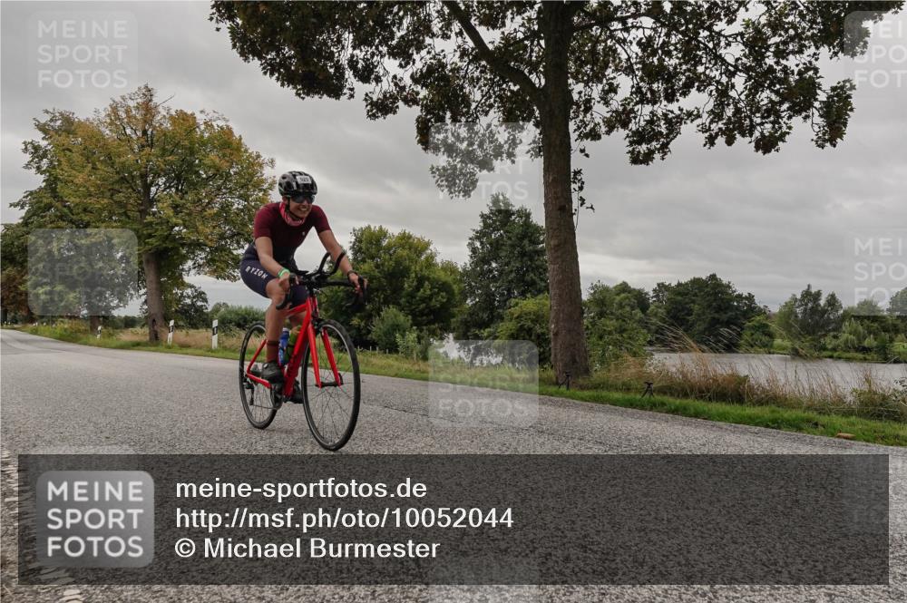 30.08.2026 - Elbe Triathlon Hamburg Michael Burmester http://msf.ph/oto/10052044 30.08.2026 10:28:03 Radfahren 920, 1045, 1898 meine-sportfotos.de