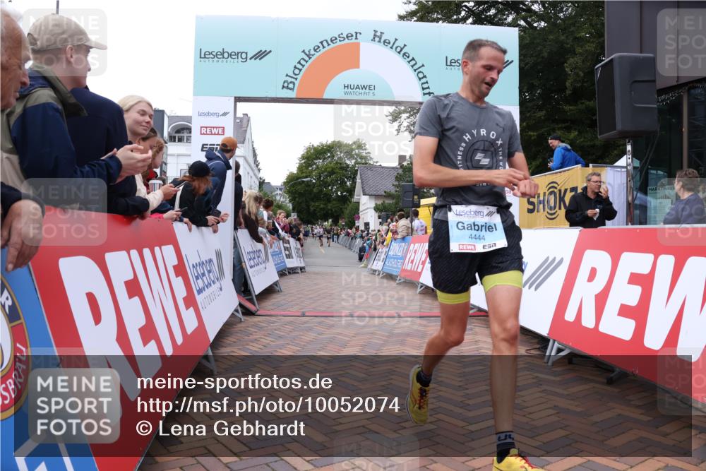 30.08.2026 - Blankeneser Heldenlauf Lena Gebhardt http://msf.ph/oto/10052074 30.08.2026 12:01:39 Ziel 2341, 4444 meine-sportfotos.de