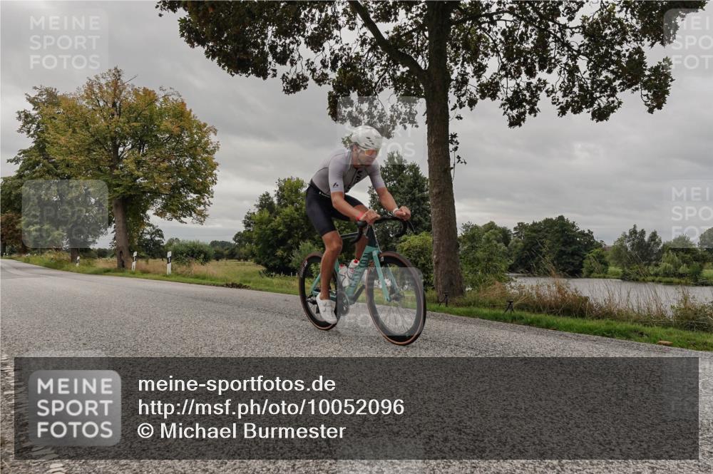 30.08.2026 - Elbe Triathlon Hamburg Michael Burmester http://msf.ph/oto/10052096 30.08.2026 10:28:47 Radfahren 1024, 1093, 1097 meine-sportfotos.de