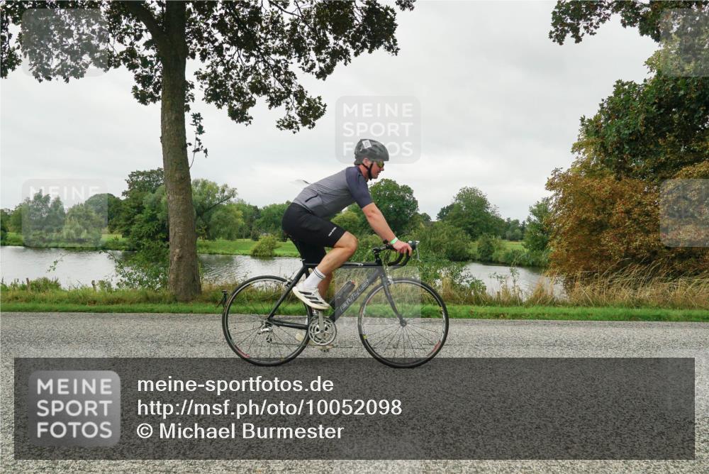 30.08.2026 - Elbe Triathlon Hamburg Michael Burmester http://msf.ph/oto/10052098 30.08.2026 10:06:01 Radfahren 405 meine-sportfotos.de