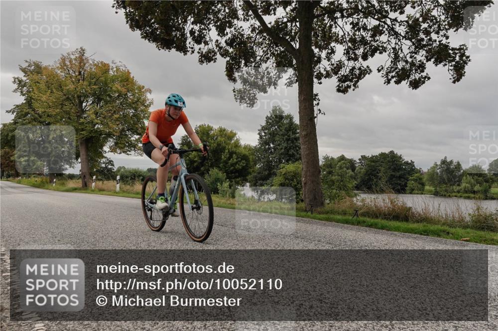 30.08.2026 - Elbe Triathlon Hamburg Michael Burmester http://msf.ph/oto/10052110 30.08.2026 10:29:05 Radfahren 902, 923, 1052, 1060 meine-sportfotos.de