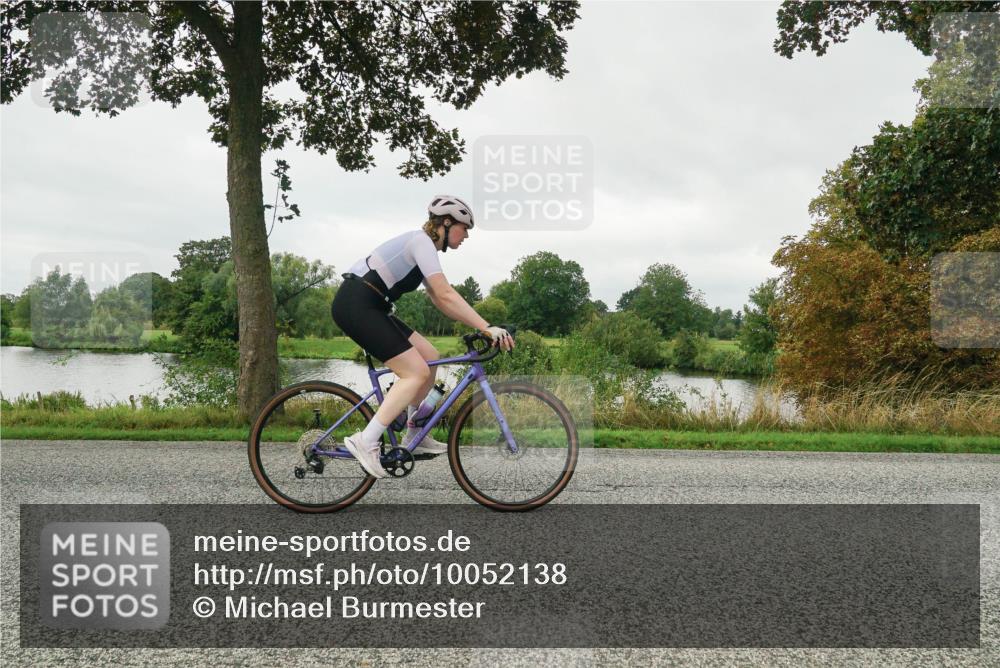 30.08.2026 - Elbe Triathlon Hamburg Michael Burmester http://msf.ph/oto/10052138 30.08.2026 10:06:36 Radfahren 490, 498, 555, 609, 822, 845, 906 meine-sportfotos.de