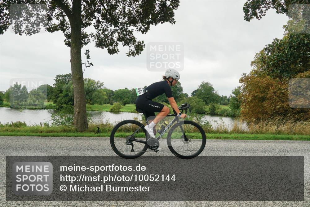 30.08.2026 - Elbe Triathlon Hamburg Michael Burmester http://msf.ph/oto/10052144 30.08.2026 10:06:42 Radfahren 555, 814, 822, 845, 875, 946 meine-sportfotos.de