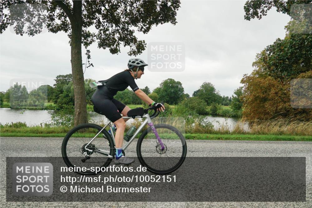 30.08.2026 - Elbe Triathlon Hamburg Michael Burmester http://msf.ph/oto/10052151 30.08.2026 10:06:44 Radfahren 555, 814, 822, 845, 875, 946 meine-sportfotos.de