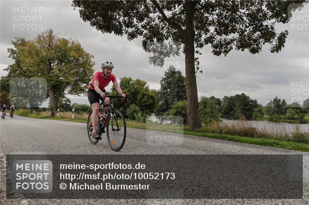 30.08.2026 - Elbe Triathlon Hamburg Michael Burmester http://msf.ph/oto/10052173 30.08.2026 10:29:52 Radfahren 836, 883, 939, 1010 meine-sportfotos.de