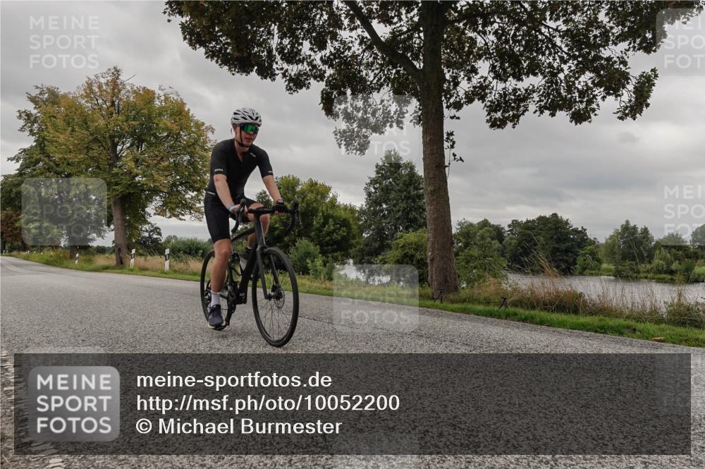 30.08.2026 - Elbe Triathlon Hamburg Michael Burmester http://msf.ph/oto/10052200 30.08.2026 10:30:18 Radfahren 657, 797 meine-sportfotos.de