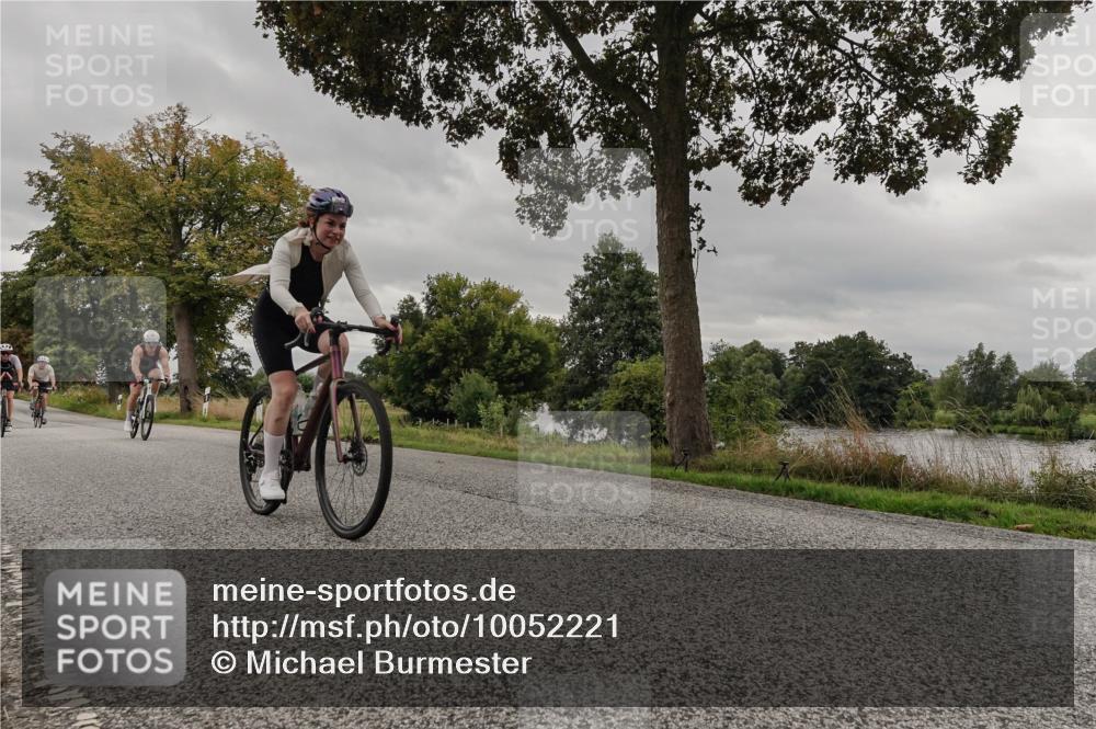 30.08.2026 - Elbe Triathlon Hamburg Michael Burmester http://msf.ph/oto/10052221 30.08.2026 10:30:38 Radfahren 604, 780, 838, 872, 907, 926, 984 meine-sportfotos.de