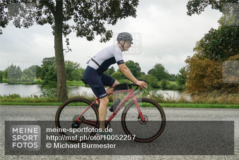 30.08.2026 - Elbe Triathlon Hamburg Michael Burmester http://msf.ph/oto/10052257 30.08.2026 10:08:21 Radfahren 346, 436, 501, 531, 563, 631, 783, 859 meine-sportfotos.de
