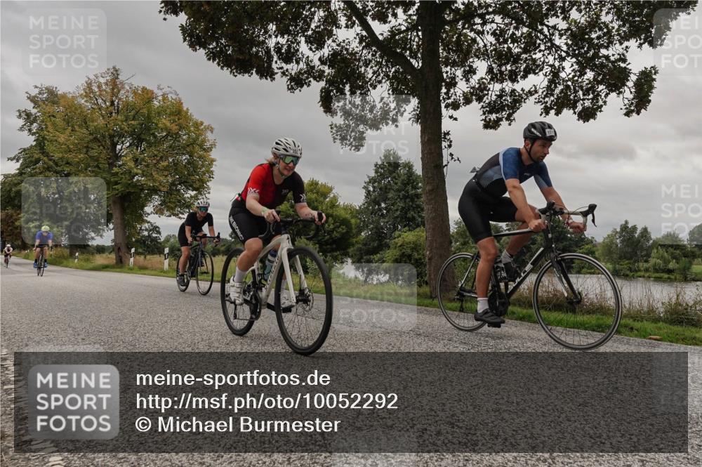 30.08.2026 - Elbe Triathlon Hamburg Michael Burmester http://msf.ph/oto/10052292 30.08.2026 10:31:39 Radfahren 710, 788, 934, 954, 957, 1000, 1013, 1057, 1058 meine-sportfotos.de