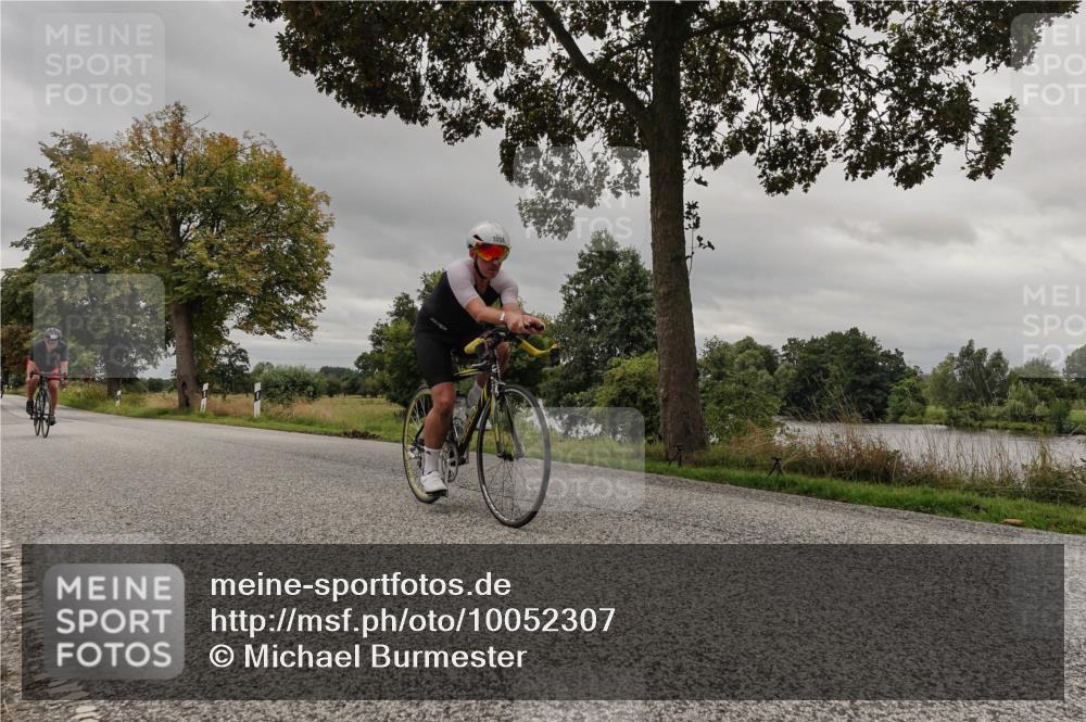 30.08.2026 - Elbe Triathlon Hamburg Michael Burmester http://msf.ph/oto/10052307 30.08.2026 10:31:43 Radfahren 710, 788, 1057, 1058, 1111 meine-sportfotos.de