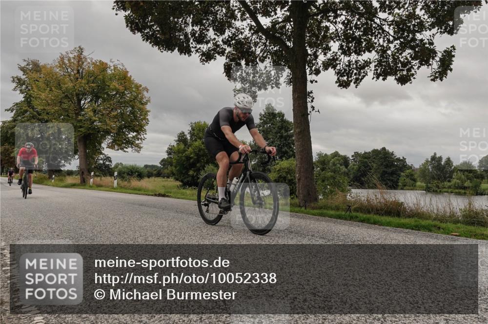 30.08.2026 - Elbe Triathlon Hamburg Michael Burmester http://msf.ph/oto/10052338 30.08.2026 10:32:10 Radfahren 874, 919, 932, 958, 1027, 1080, 1102 meine-sportfotos.de