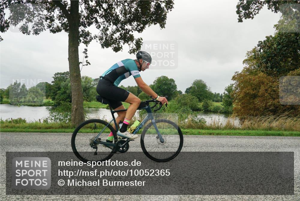 30.08.2026 - Elbe Triathlon Hamburg Michael Burmester http://msf.ph/oto/10052365 30.08.2026 10:09:52 Radfahren 529, 570, 690, 828, 858, 937 meine-sportfotos.de
