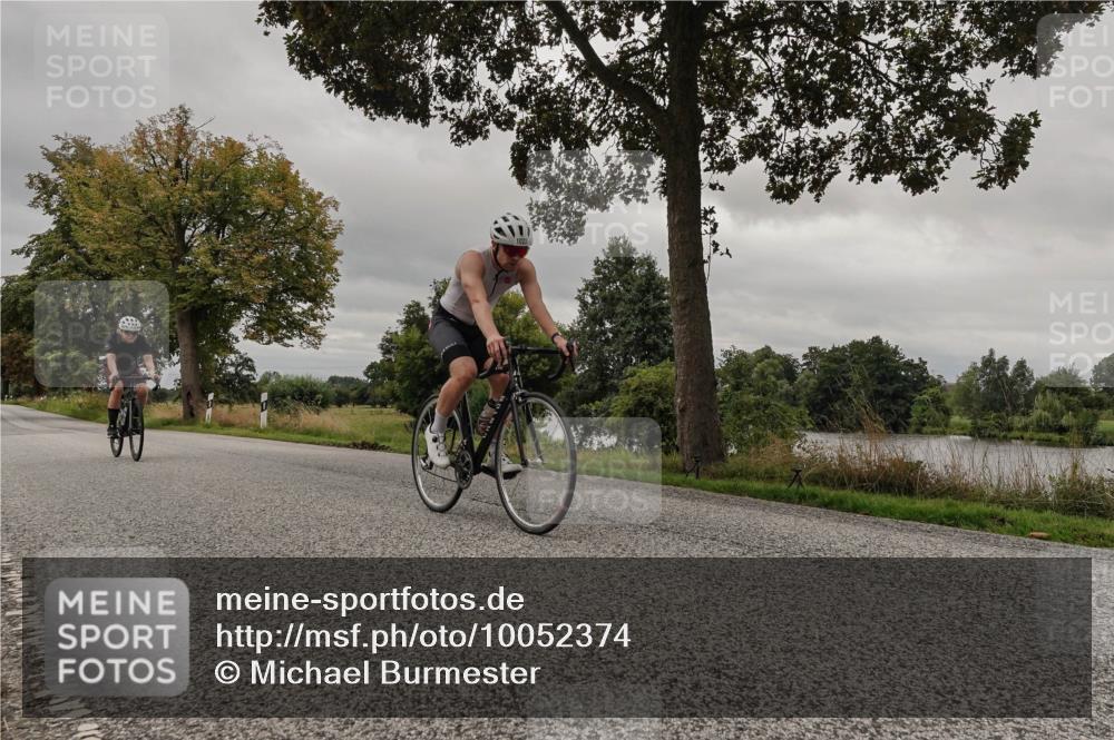 30.08.2026 - Elbe Triathlon Hamburg Michael Burmester http://msf.ph/oto/10052374 30.08.2026 10:32:34 Radfahren 813, 1023, 1059 meine-sportfotos.de