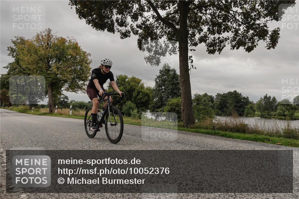30.08.2026 - Elbe Triathlon Hamburg Michael Burmester http://msf.ph/oto/10052376 30.08.2026 10:32:35 Radfahren 813, 1023, 1059 meine-sportfotos.de