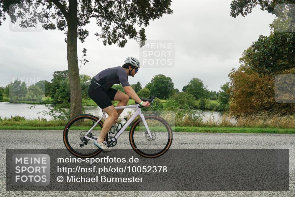 30.08.2026 - Elbe Triathlon Hamburg Michael Burmester http://msf.ph/oto/10052378 30.08.2026 10:10:03 Radfahren 408, 415, 865, 967, 967 meine-sportfotos.de
