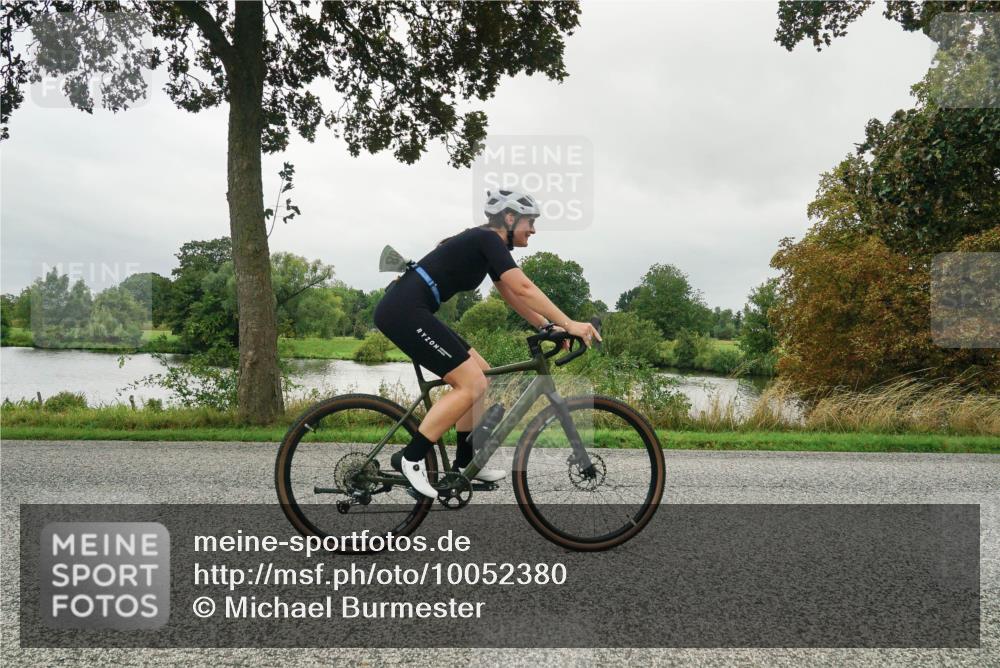 30.08.2026 - Elbe Triathlon Hamburg Michael Burmester http://msf.ph/oto/10052380 30.08.2026 10:10:05 Radfahren 408, 415, 516, 855, 865 meine-sportfotos.de
