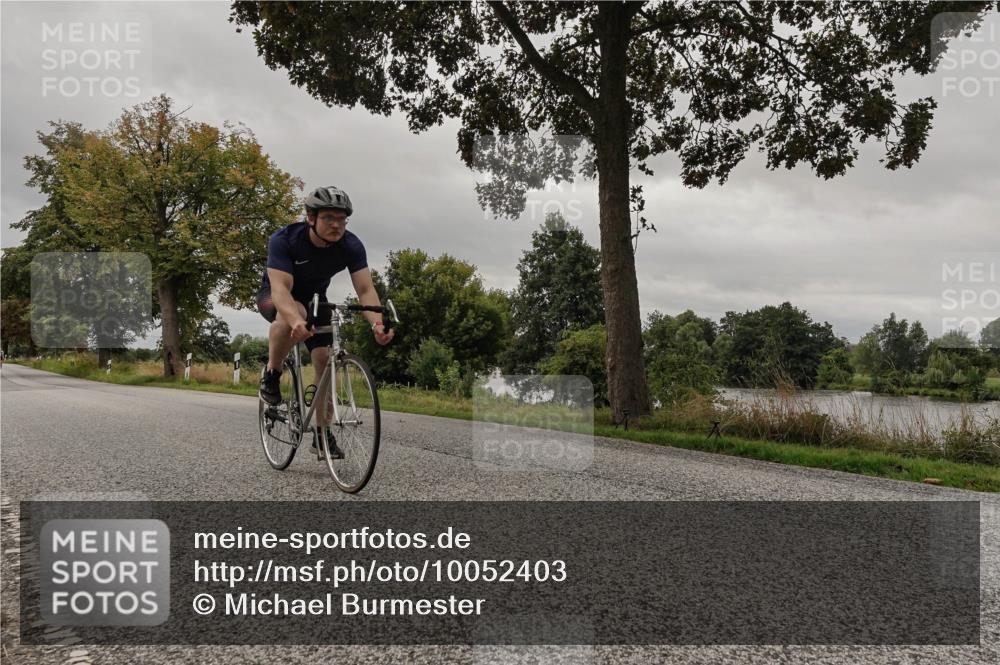 30.08.2026 - Elbe Triathlon Hamburg Michael Burmester http://msf.ph/oto/10052403 30.08.2026 10:32:56 Radfahren 863, 943, 991, 1056, 1070, 1120 meine-sportfotos.de