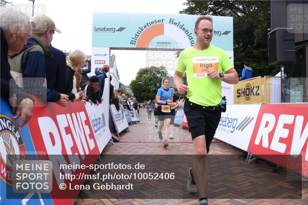 30.08.2026 - Blankeneser Heldenlauf Lena Gebhardt http://msf.ph/oto/10052406 30.08.2026 12:02:18 Ziel 2067, 2326, 2417, 2490, 2626, 4428 meine-sportfotos.de