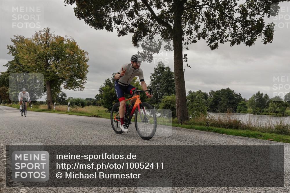 30.08.2026 - Elbe Triathlon Hamburg Michael Burmester http://msf.ph/oto/10052411 30.08.2026 10:33:03 Radfahren 863, 1006, 1029, 1056, 1120 meine-sportfotos.de