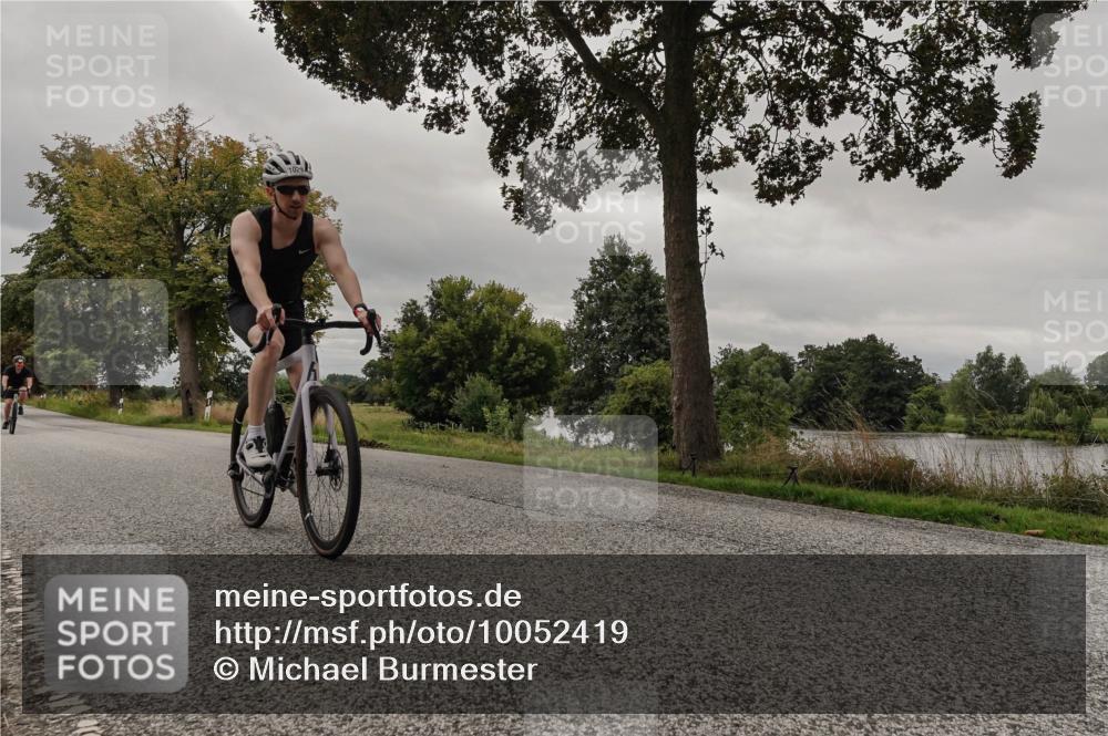 30.08.2026 - Elbe Triathlon Hamburg Michael Burmester http://msf.ph/oto/10052419 30.08.2026 10:33:05 Radfahren 1006, 1029, 1044, 1056, 1120 meine-sportfotos.de