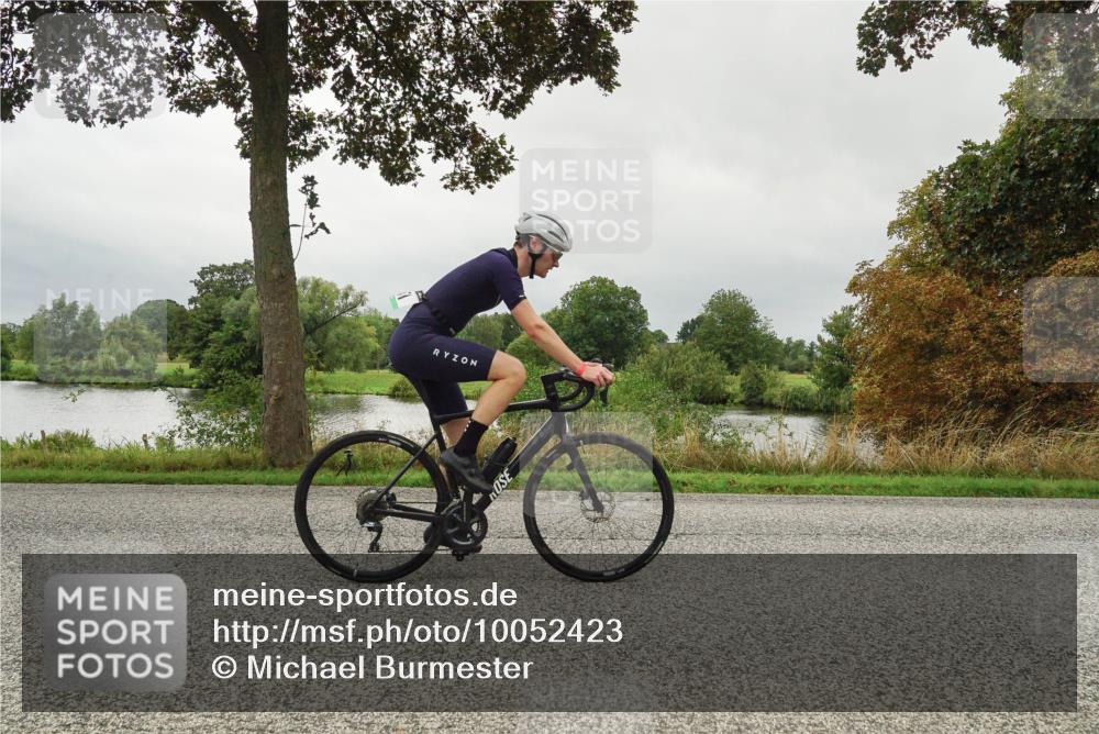 30.08.2026 - Elbe Triathlon Hamburg Michael Burmester http://msf.ph/oto/10052423 30.08.2026 10:10:41 Radfahren 419, 462, 541, 658, 849, 856, 911, 933, 960 meine-sportfotos.de